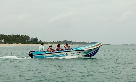 スリランカのイラッカカンディでディンギーをチャーターする