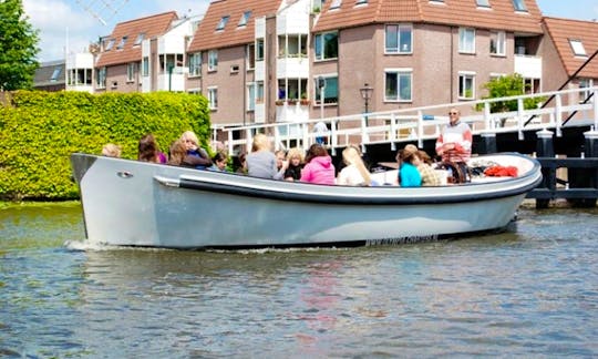 Sloop for 18 people - Boat Hire Kagerplassen and Leiden
