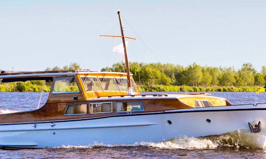Motor Yacht rental on the lakes of Amsterdam (Kaag)