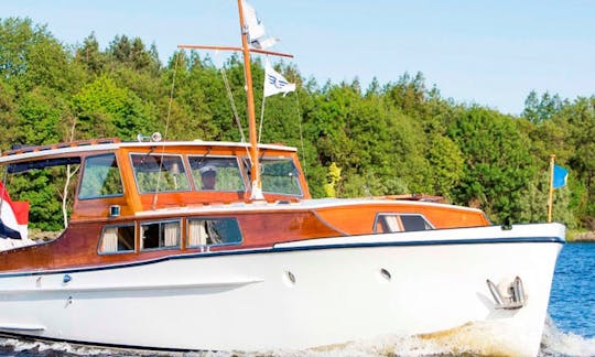 Motor Yacht rental on the lakes of Amsterdam (Kaag)