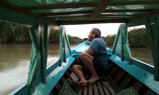 Alugue um bote em Pathein, Myanmar (Birmânia)