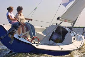 Rent 21' Tirion Daysailer in Woudsend, Netherlands