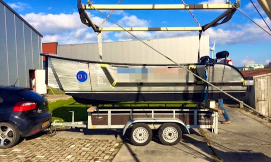 Rent 16' Workout Canal Boat in Harlingen, Friesland