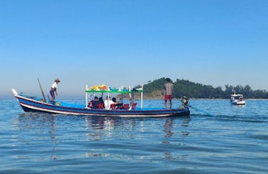 Fun Tour on a 10-Person Traditional Boat in Yangon, Myanmar!