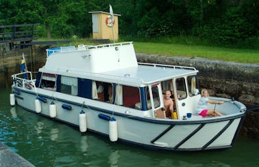 Explore Östergötland, Sweden on this 32' Regina Von Platen Motor Yacht