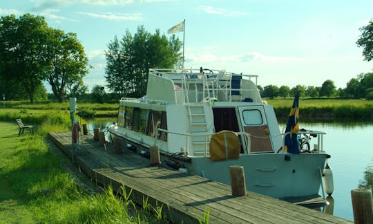 Explore Göta Canal, Sweden on this 32' Regina Von Platen Motor Yacht