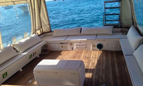 Remarkable Boat Trip Around Amalfi Coast Aboard 44' Motor Yacht