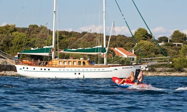 Charter a 12 Person 88' Luxury Gulet in Kraljica Jadrana