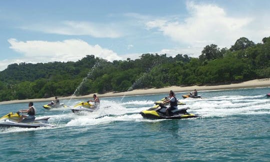 Passeio de jet ski com um guia profissional em Quepos, Costa Rica