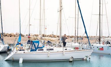 Louez un monocoque de croisière à Algarrobo, au Chili !