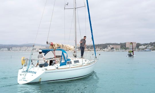 Set sail in Algarrobo bay.