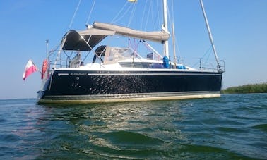 'Rainmaker' Delphia 31 Monohull Charter in Giżycko