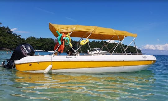 Center Console Rental in Angra dos Reis, Brazil for up to 14 people