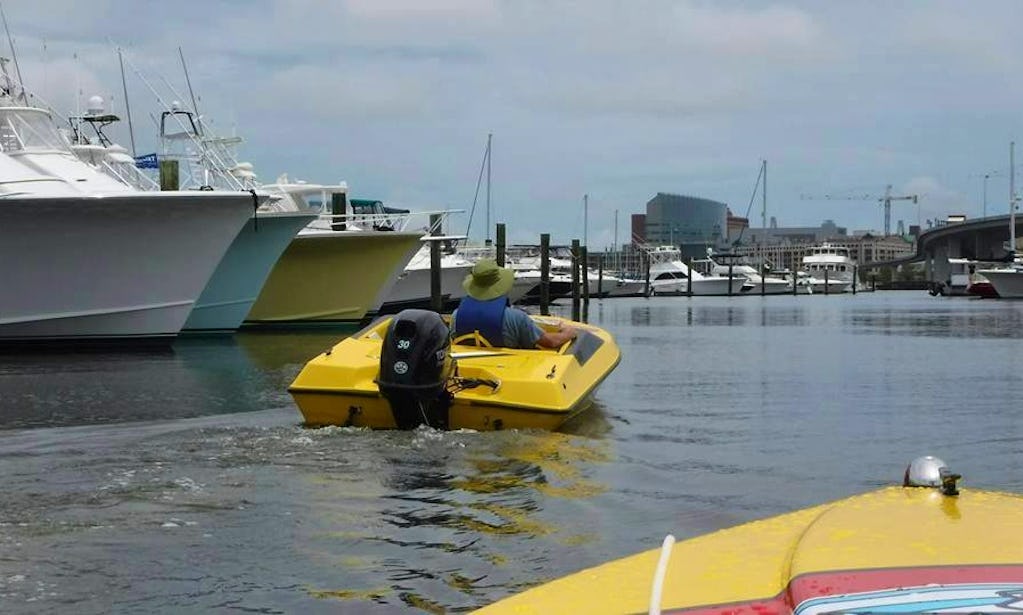 14' Speedboat Rental and Narrated Boat Tour In Charleston 