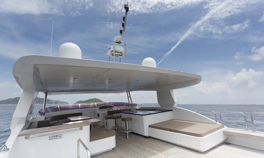 Sleek Western Cruiser - SeaDancer Motor Yacht for 50 People in Hong Kong Island