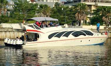 Bateau à passagers Charter Marina Express à Pademangan, Indonésie