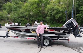 Fishing Guide Services 18'6" Lund Pro V.  Fishing Trip Boat in Lévis