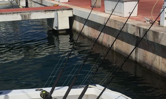 Pêche professionnelle à Punta Cana, République dominicaine, sur l'île Hatteras de 36 pieds Dreamzz Sport Fisherman