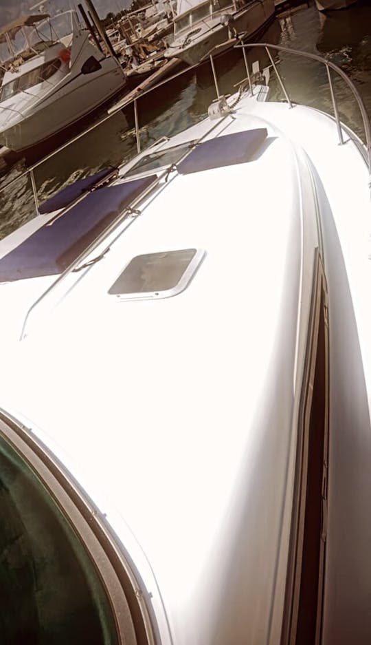Yacht à moteur Sea Ray de 34 pieds à Boston