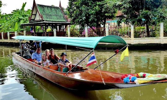 Faça um fretamento particular em um barco fluvial em Bangkok, Tailândia