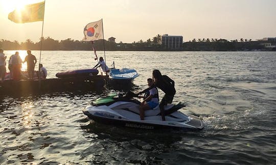 Explorez les plages d'Aluthgama, au Sri Lanka - Louez un jet ski !