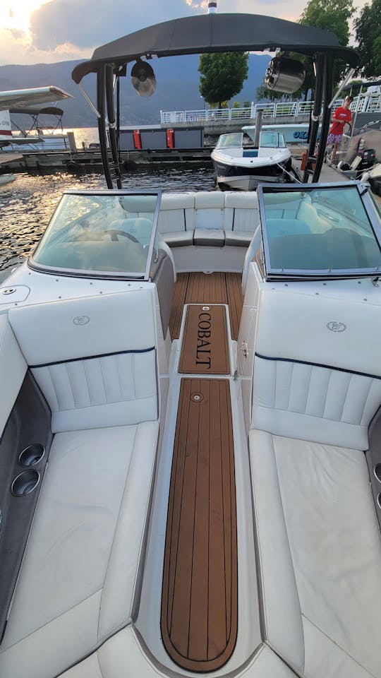 Magnifique bateau Cobalt 220S 