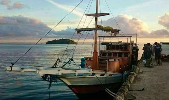 Enjoy Fishing Raja Ampat, Indonesia on a Trawler