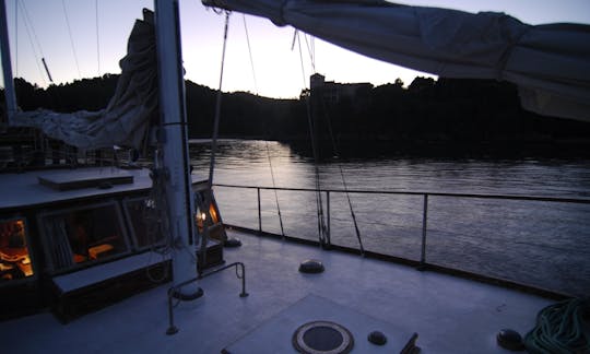 Classic 55' wooden motorsailor from Lisbon