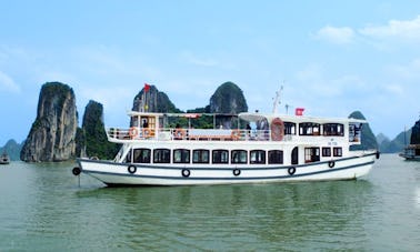 Cruising in Lý Thái Tổ