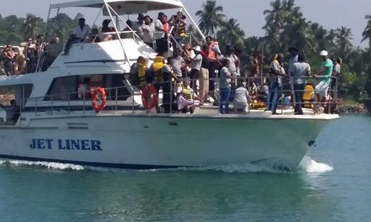 Charter Jet Liner Motor Yacht in Weligama, Sri Lanka