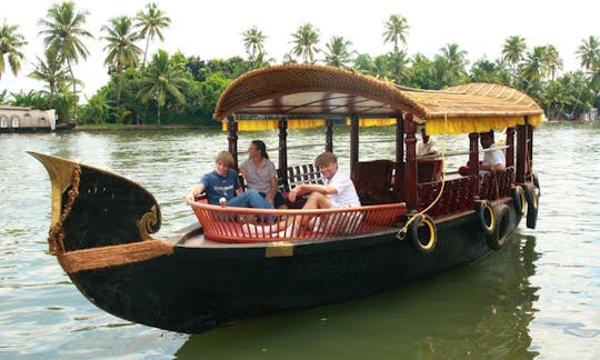 Shikara Cruise in Alappuzha