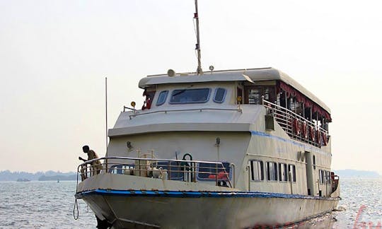 50 Person Boat Cruise in Kochi