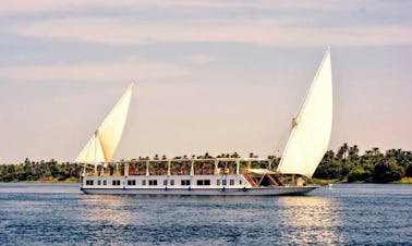 Louer une péniche à Louxor, en Égypte