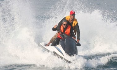 Faites une balade guidée en jet ski ou faites une balade en solo à Karachi, au Pakistan