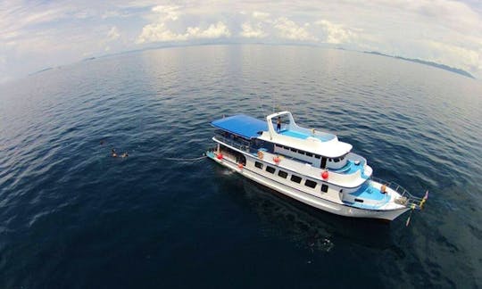 Motor Yacht  in Tambon Choeng Thale