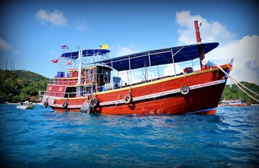 Sea Cutter Dive Boat in Surat Thani