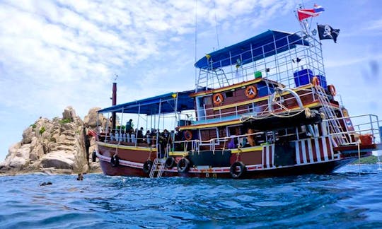 Sea Cutter Dive Boat in Surat Thani