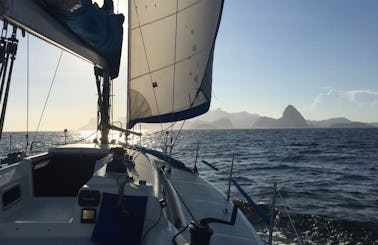 Enjoy a Sailing Day on a Cruising Monohull in Rio de Janeiro