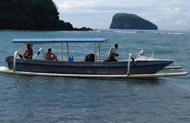 Cruise and Explore on a Traditional Boat Charter in Manggis, Bali