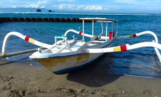 Relax in Style on a Traditional Boat Charter in Manggis, Bali
