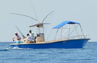 28' Fish Nautique Boat in Herradura, Costa Rica