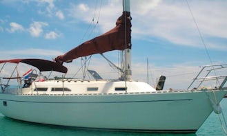 30' Classic Sailing Cruiser  in Ko Samui