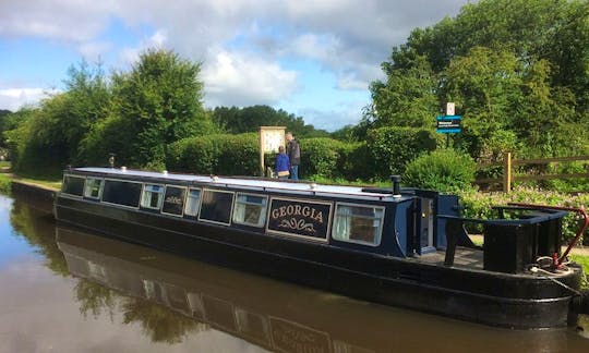 Charter Georgia Canal Boat in Chinley, London