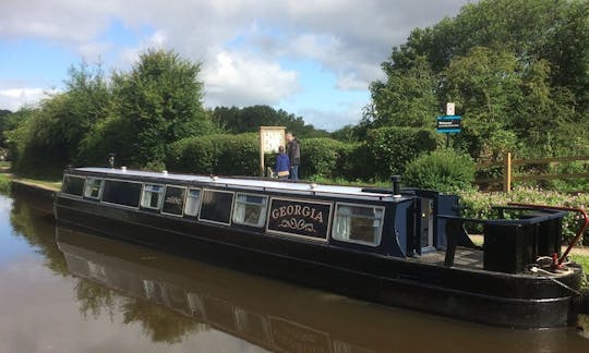 Charter Georgia Canal Boat in Chinley, London