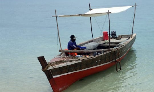 Crucero alquilado en cubierta en Kilindoni, Tanzania