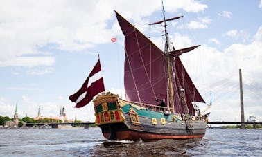 Alquile un barco tradicional Libava de 62 pies en Riga, Letonia