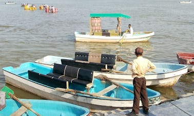 Alquile un bote de remos en Islamabad, Pakistán