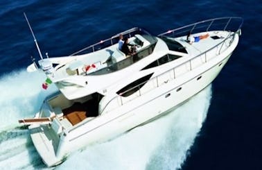 Charter 46' Ferretti Motor Yacht in Tourlos, Greece