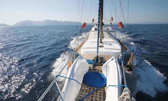 Alquila una goleta Serenity de 70' en Göcek, Turquía