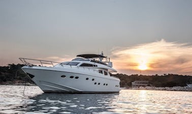 Location d'un méga-yacht M/Y Posillipo Power à Athina, Grèce